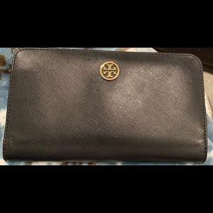 Tory Burch wallet